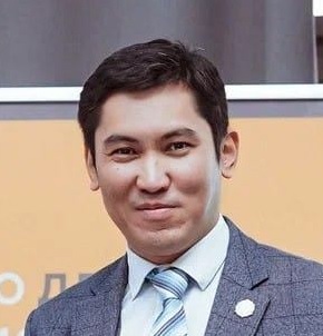 Директор Академии